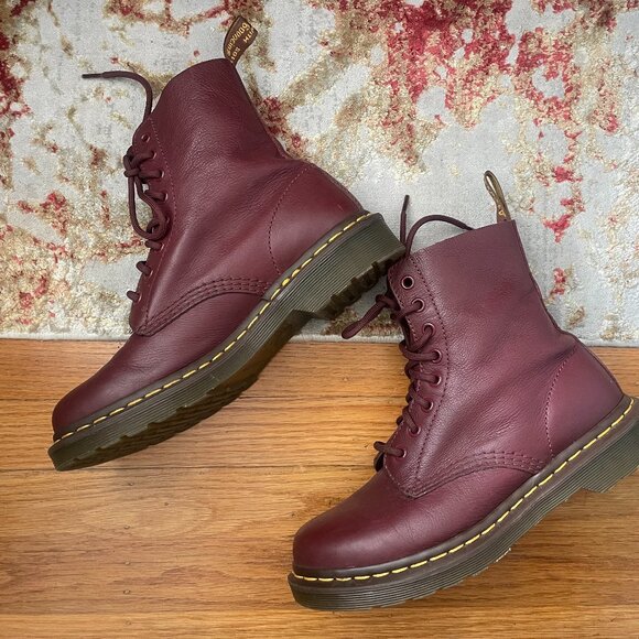 Dr Martens Size 7 - Picture 2 of 4